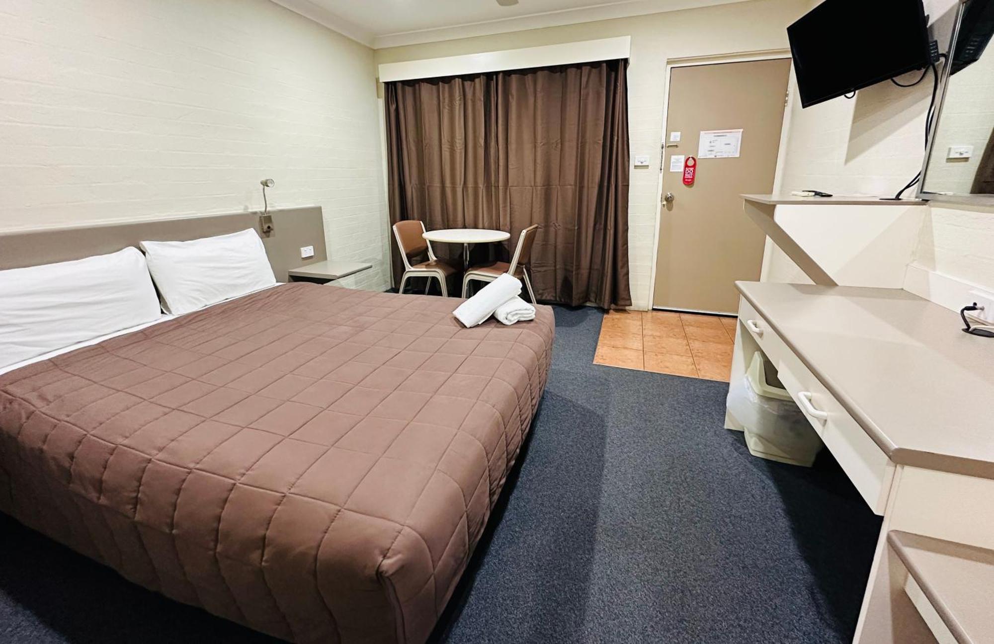 Sapphire City Motor Inn Inverell Ngoại thất bức ảnh