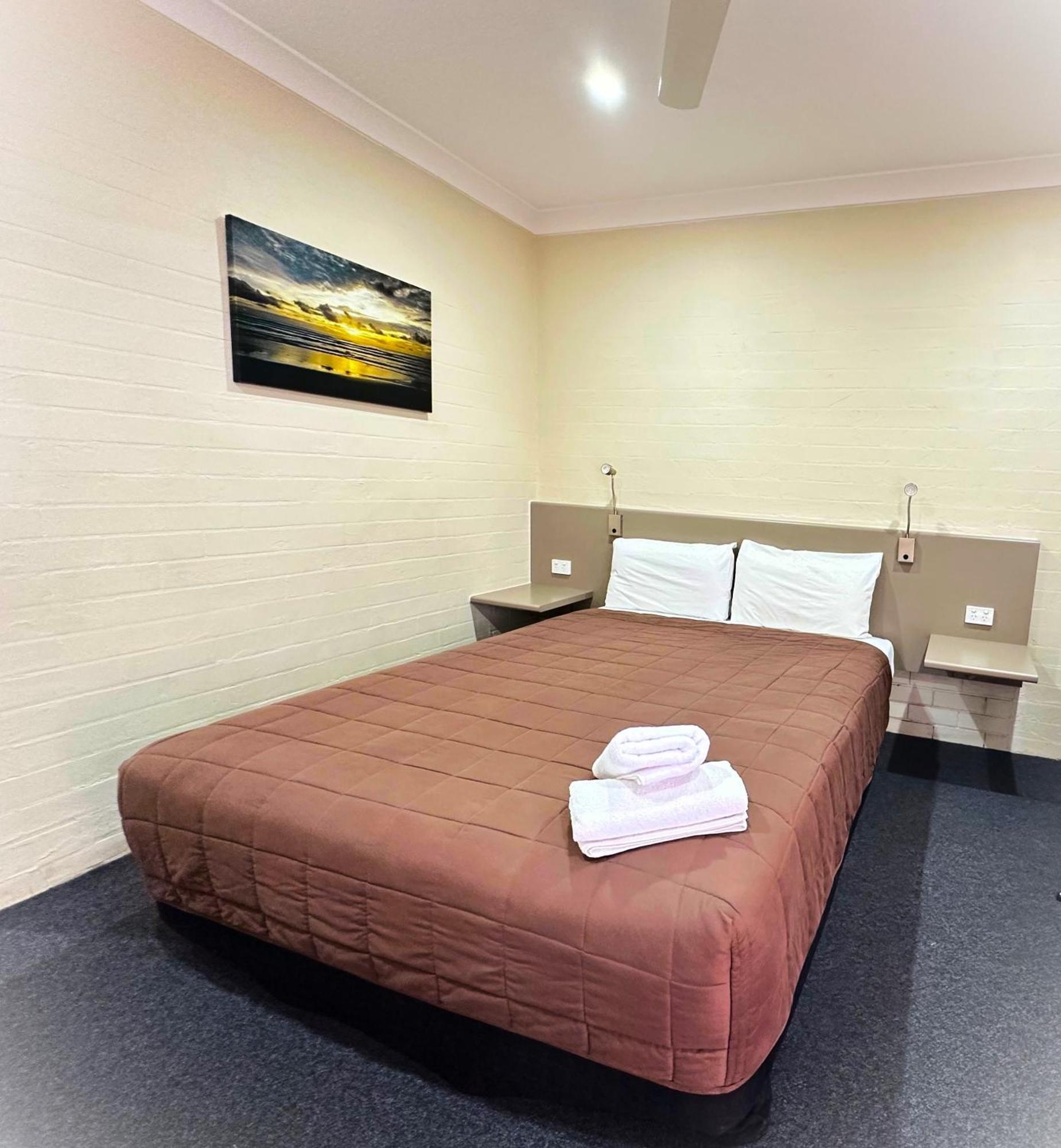 Sapphire City Motor Inn Inverell Ngoại thất bức ảnh