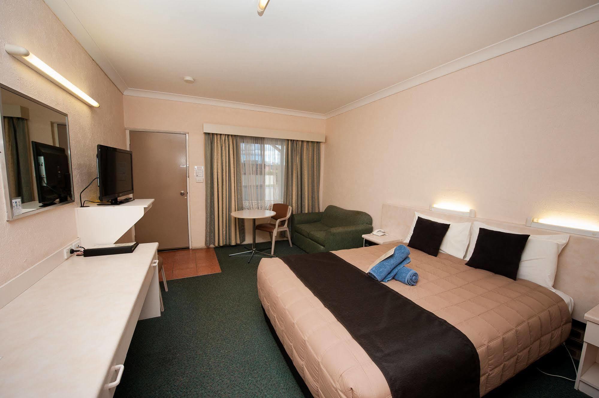 Sapphire City Motor Inn Inverell Ngoại thất bức ảnh
